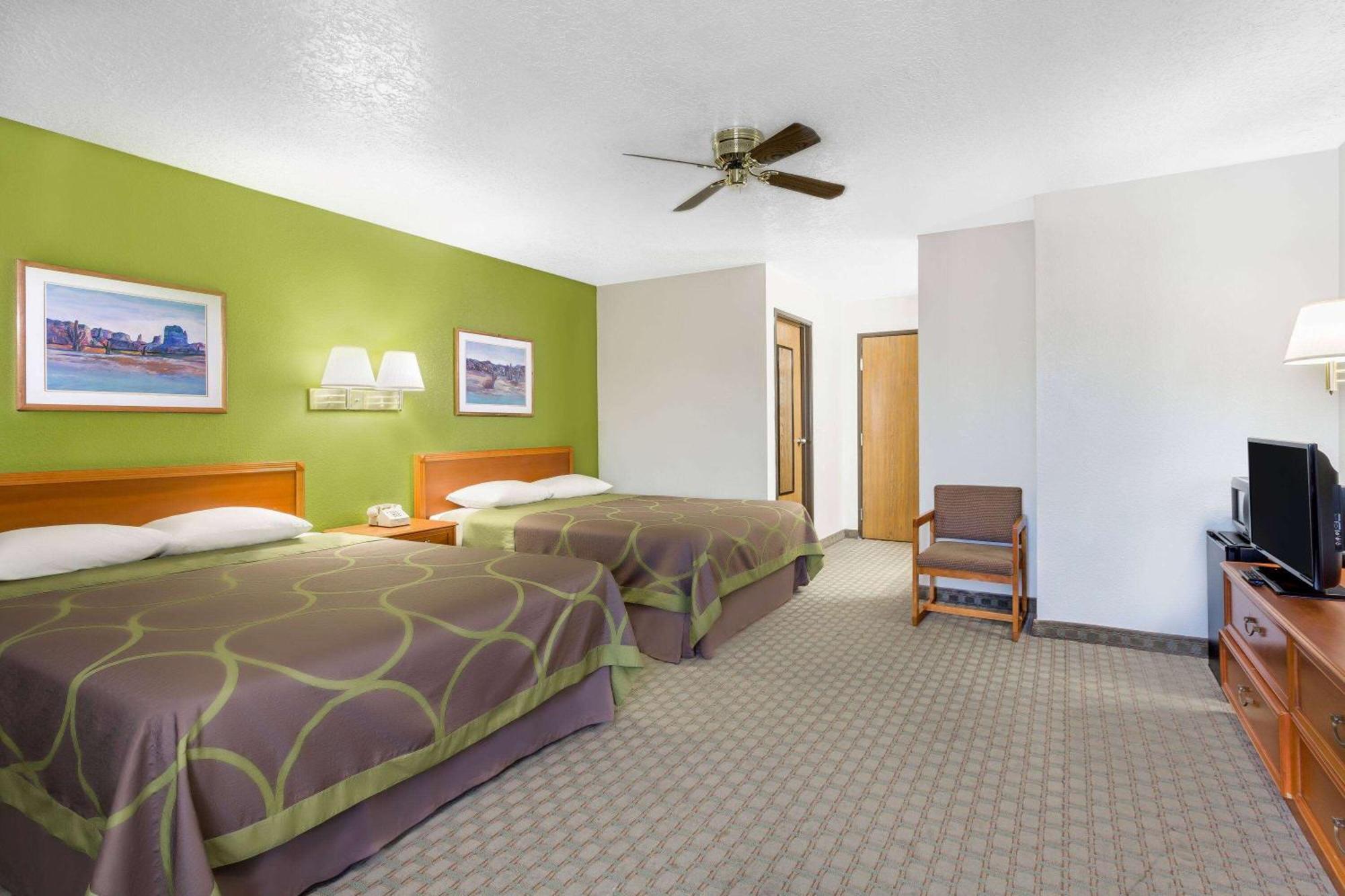 Super 8 By Wyndham Price Exterior foto